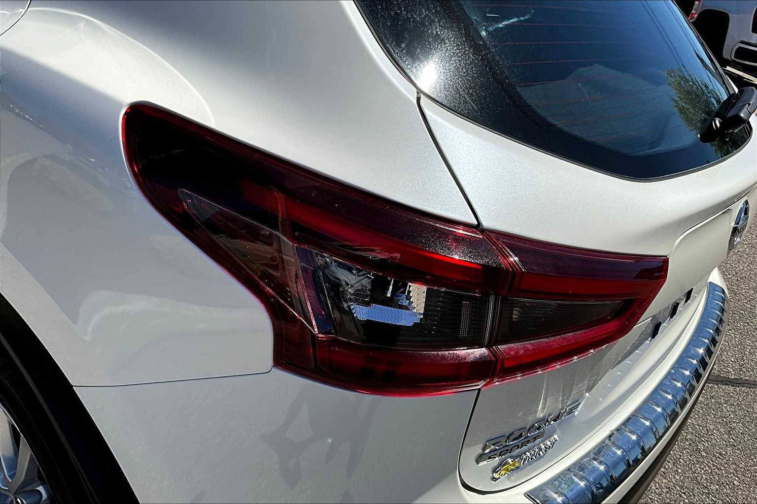 2022 Nissan Rogue Sport SV - Photo 32