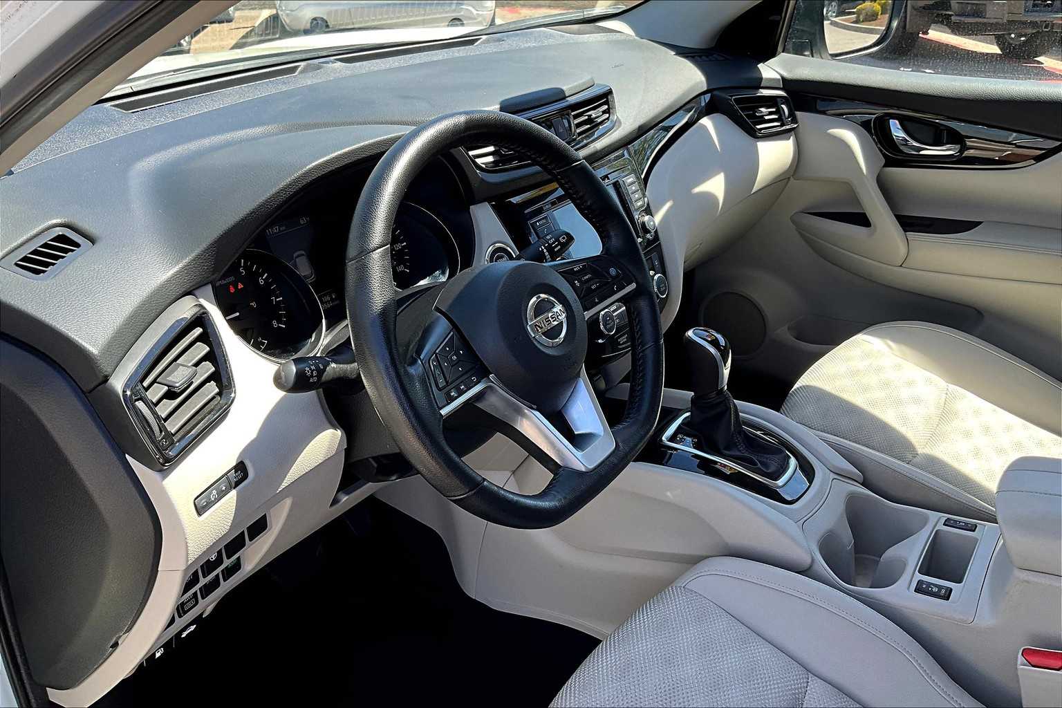 2022 Nissan Rogue Sport SV - Photo 8