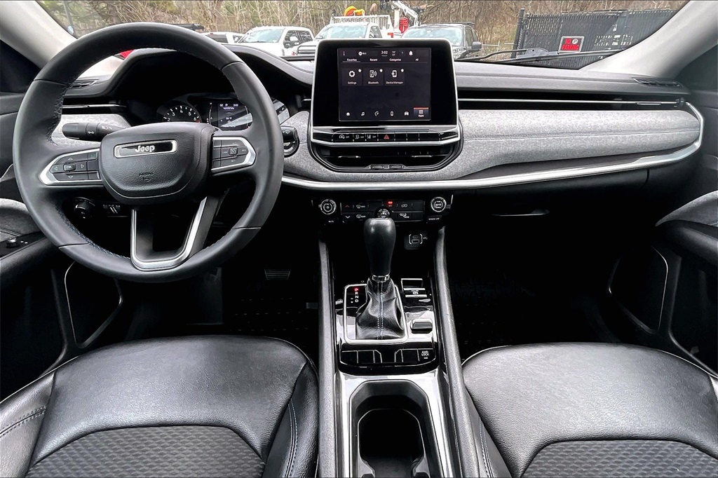 2022 Jeep Compass Latitude - Photo 16