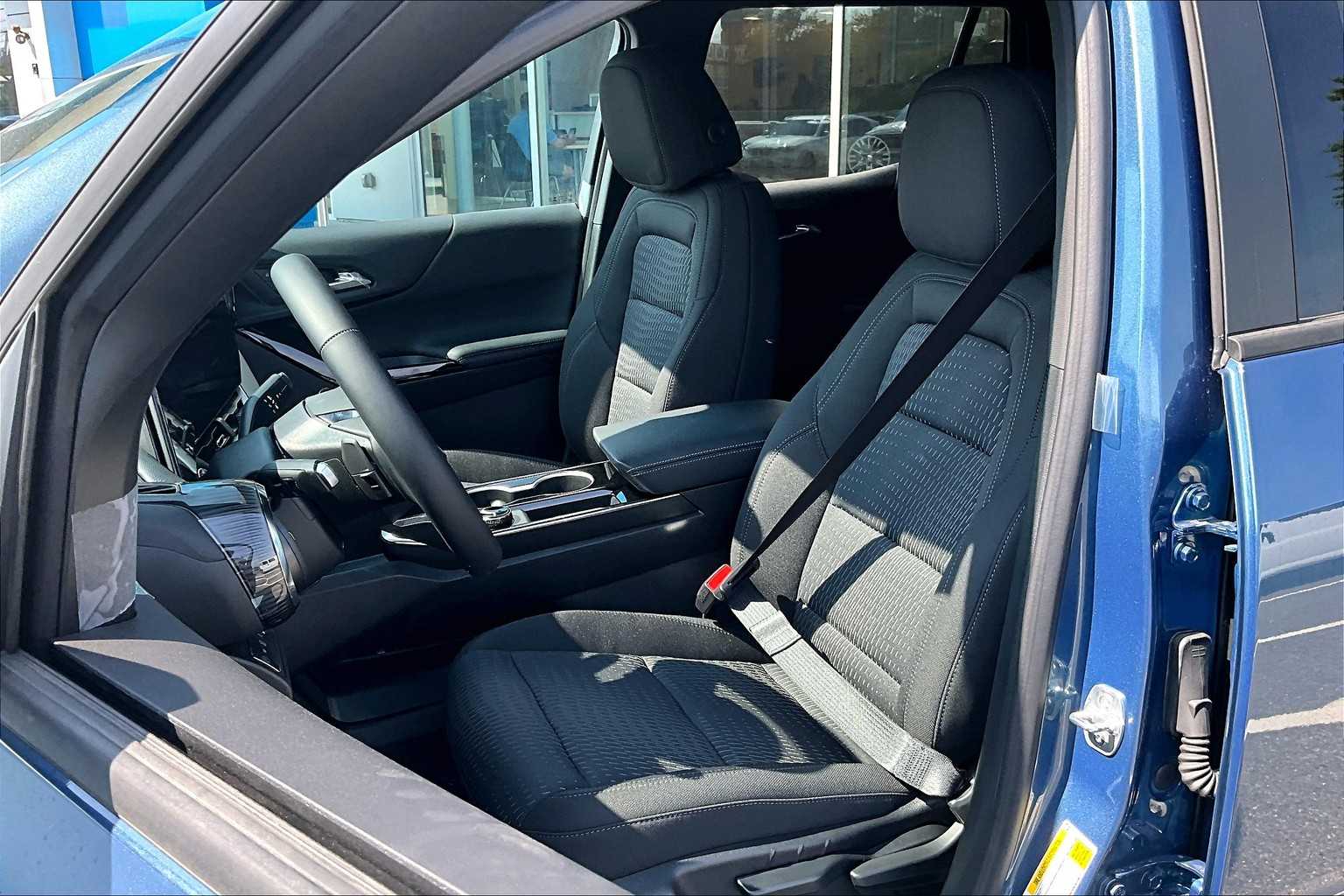 2026 Chevrolet Equinox AWD LT - Photo 11