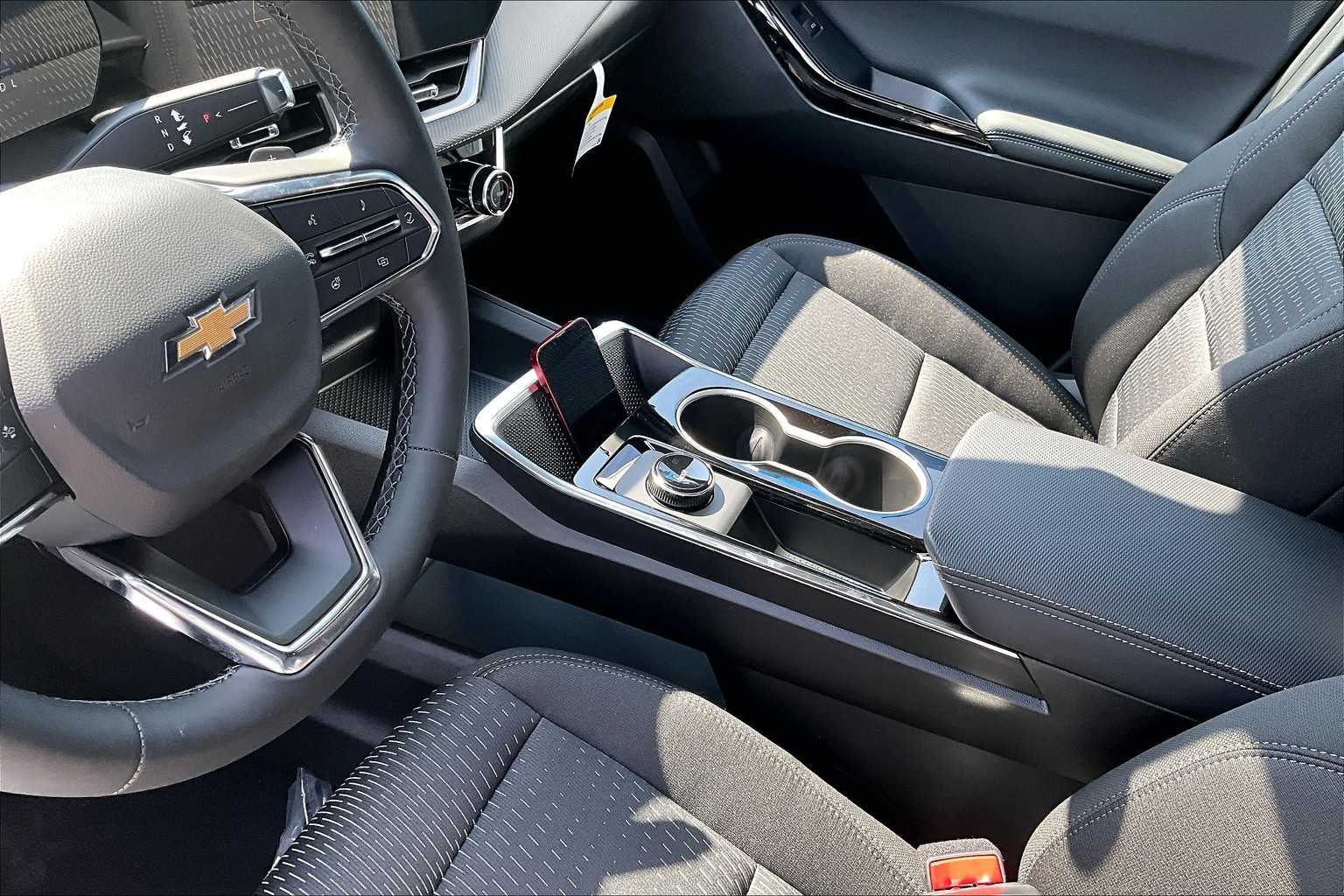 2026 Chevrolet Equinox AWD LT - Photo 14