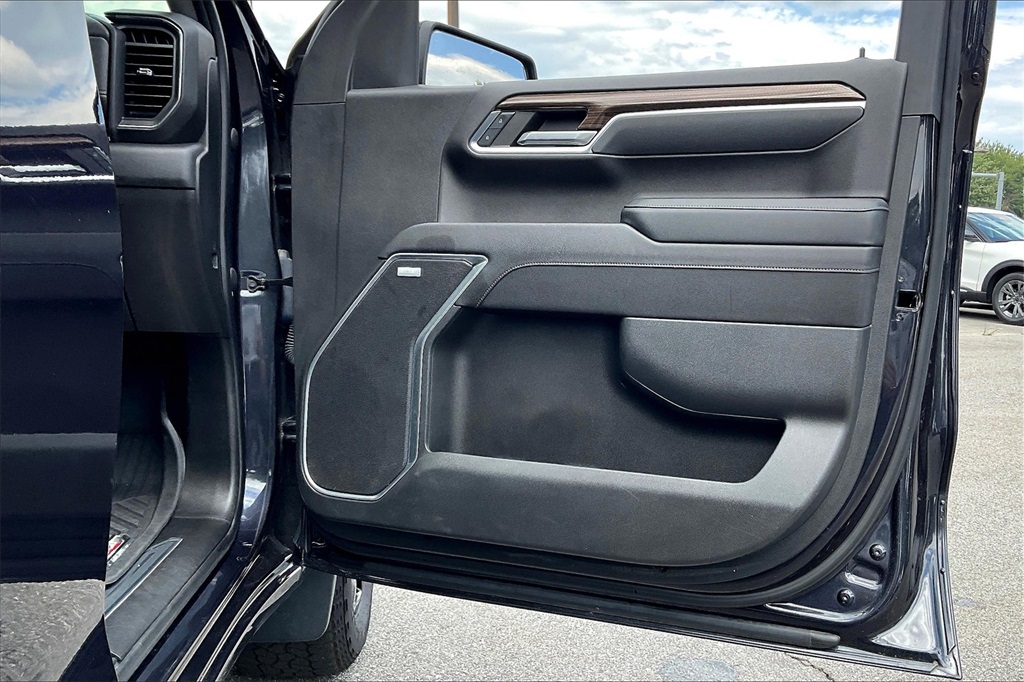 2023 Chevrolet Silverado 1500 RST - Photo 11