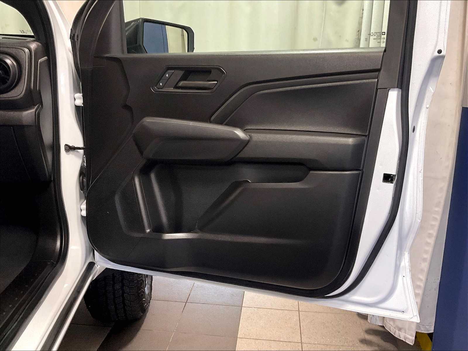 2024 Chevrolet Colorado 4WD Trail Boss - Photo 12