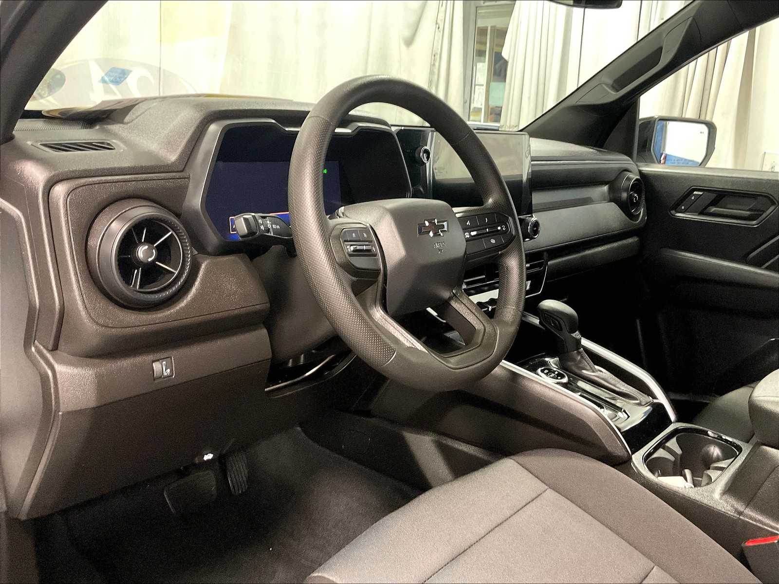 2024 Chevrolet Colorado 4WD Trail Boss - Photo 8