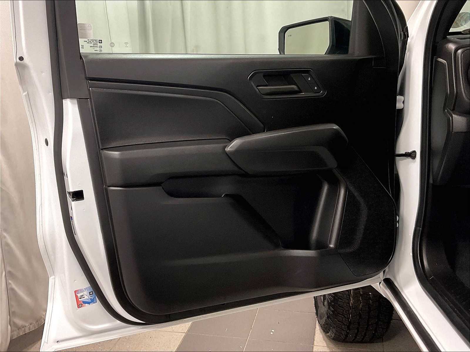 2024 Chevrolet Colorado 4WD Trail Boss - Photo 9