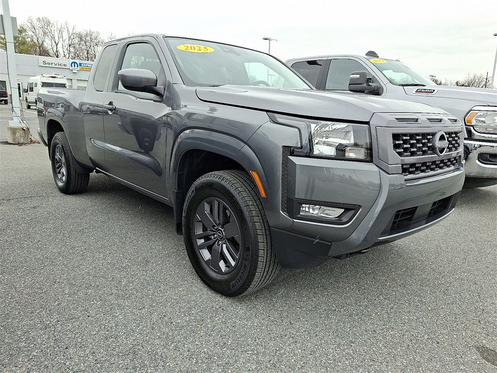 2025 Nissan Frontier SV