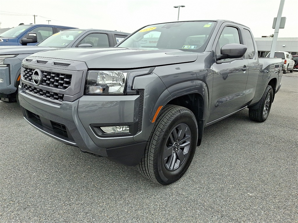 2025 Nissan Frontier SV - Photo 3