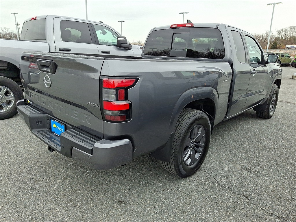 2025 Nissan Frontier SV - Photo 6