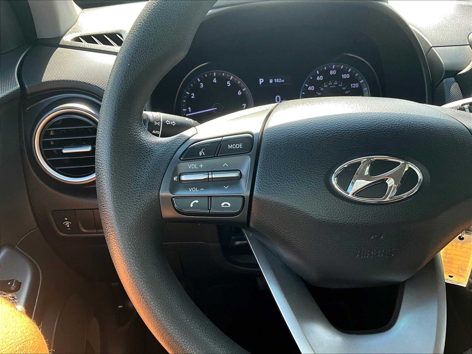 2020 Hyundai Kona SE - Photo 23
