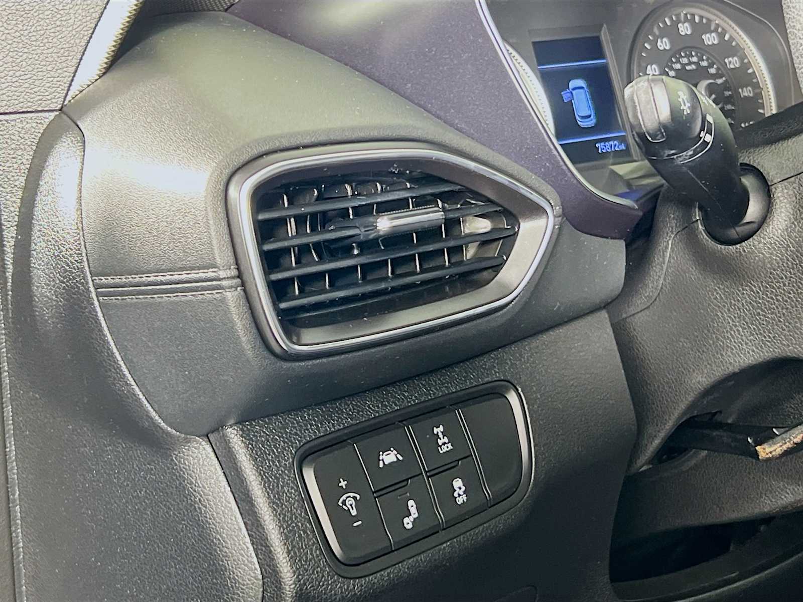 2019 Hyundai Santa Fe SE - Photo 10