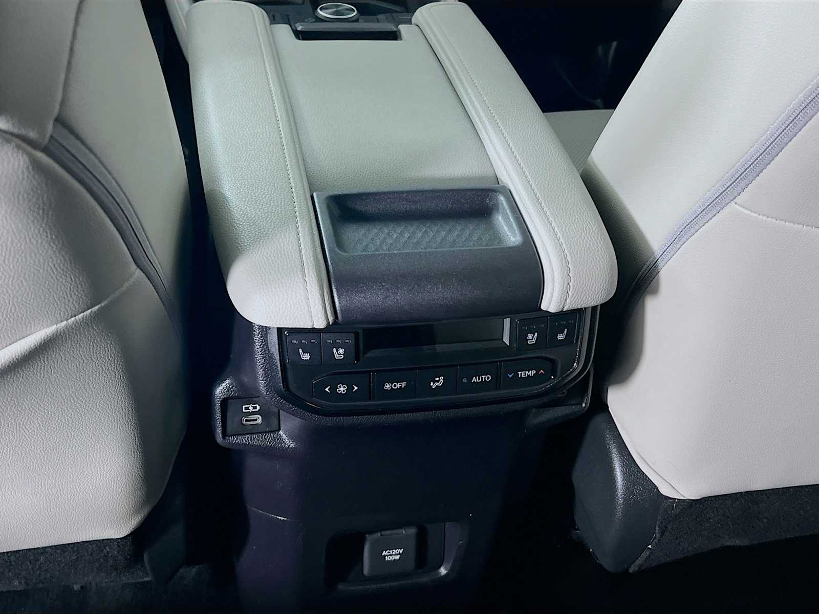 2024 Toyota Grand Highlander Platinum - Photo 26
