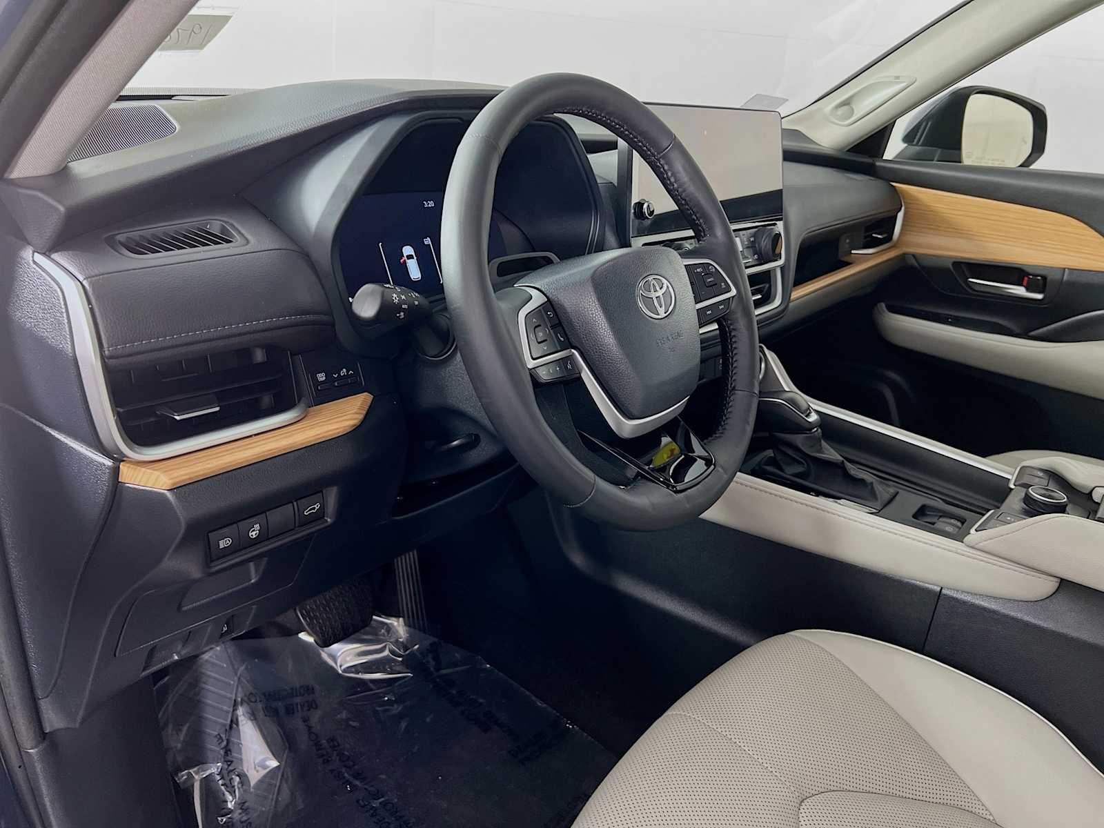 2024 Toyota Grand Highlander Platinum - Photo 9