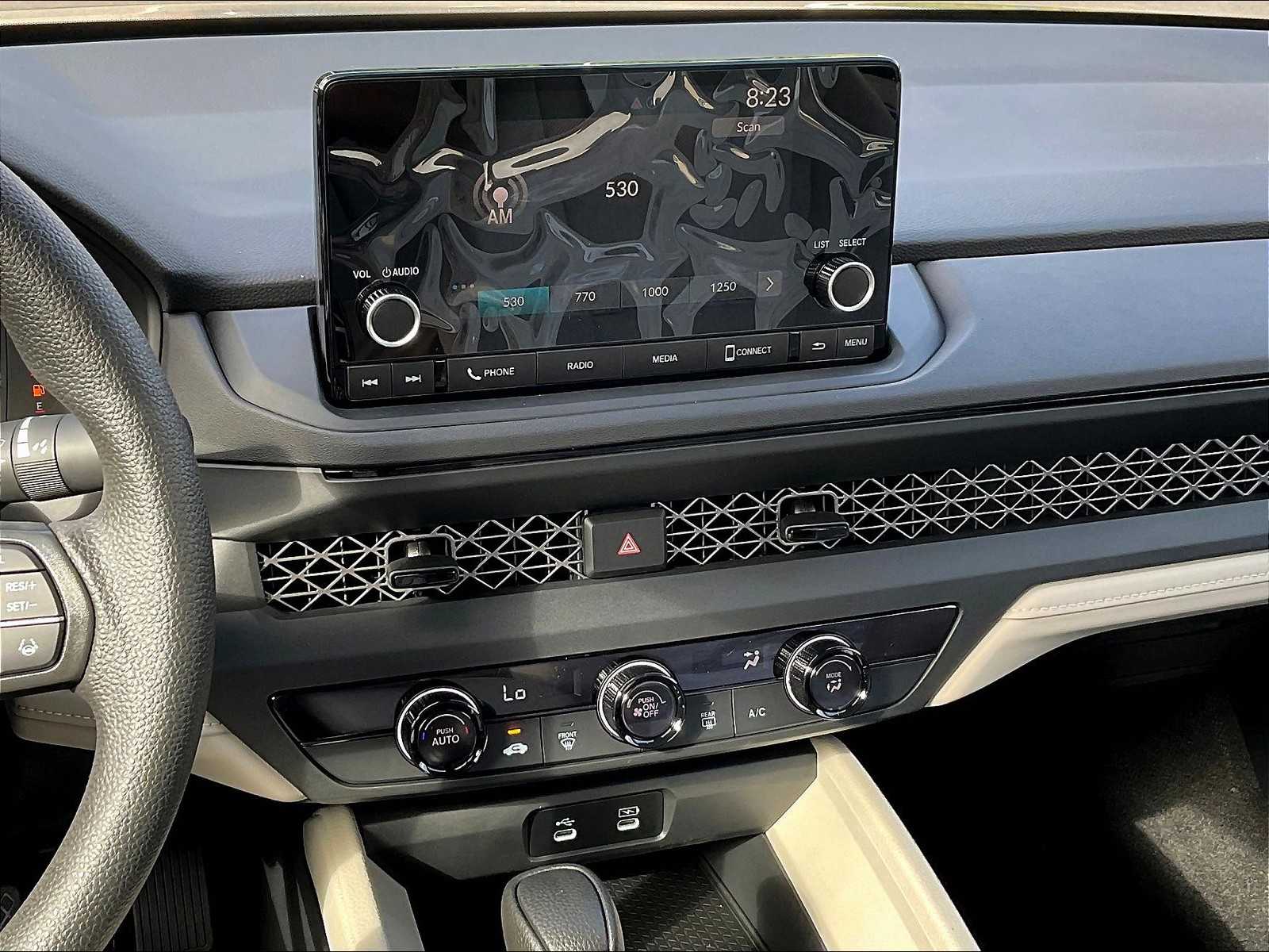 2025 Honda Accord LX - Photo 13
