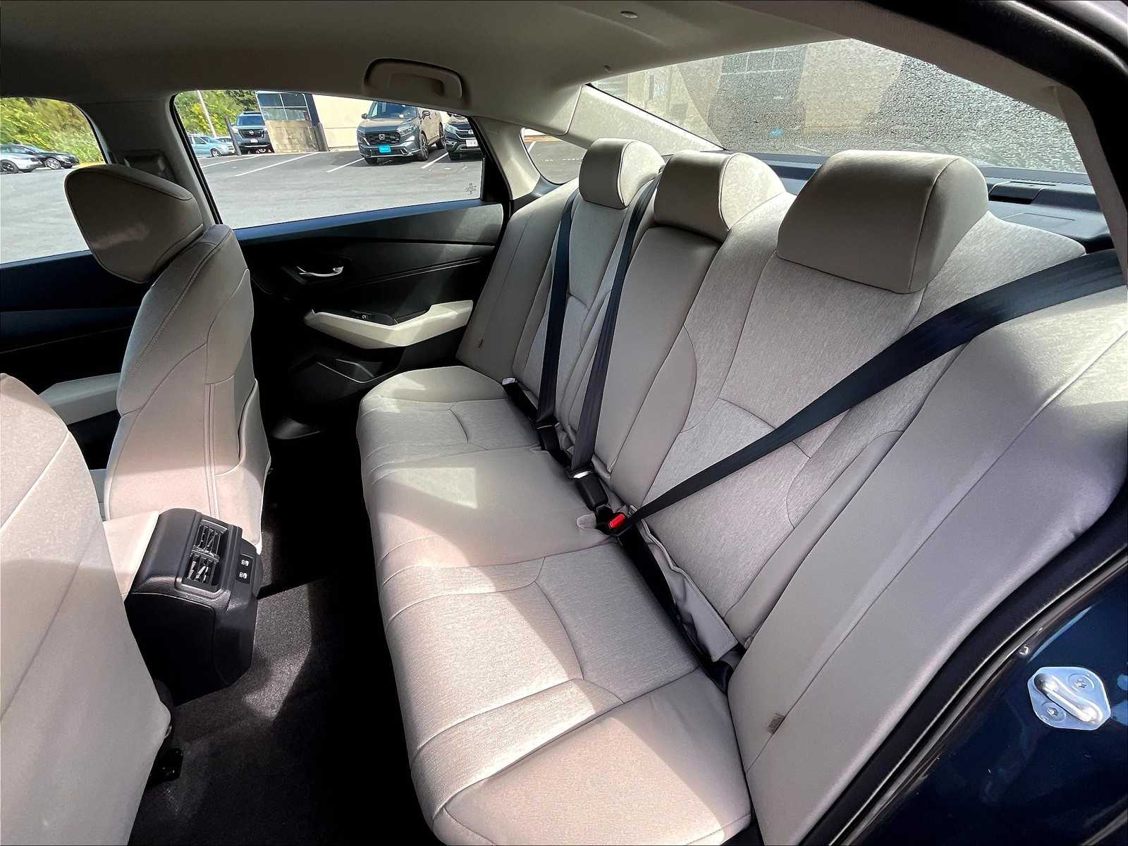 2025 Honda Accord LX - Photo 15