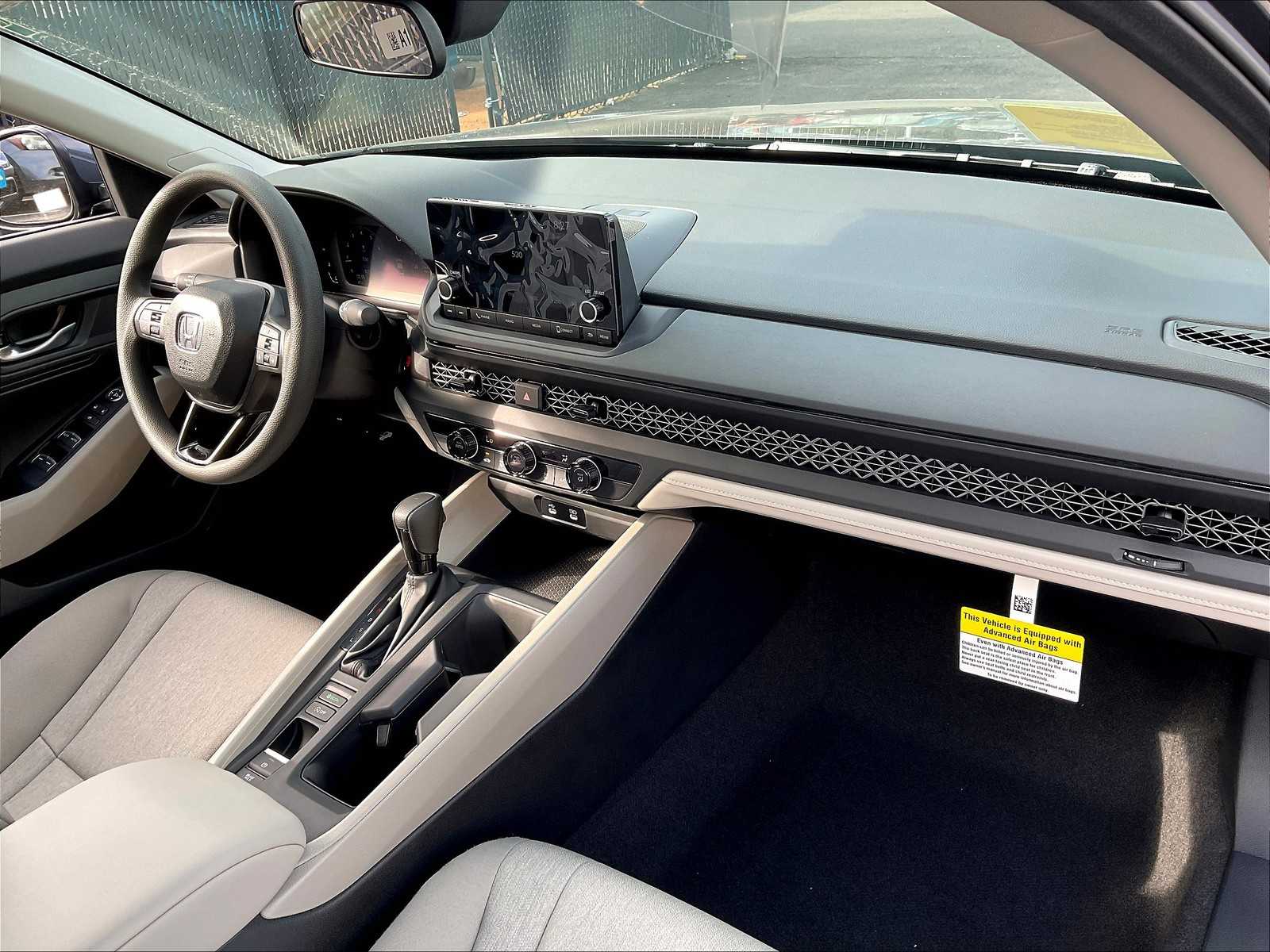 2025 Honda Accord LX - Photo 10