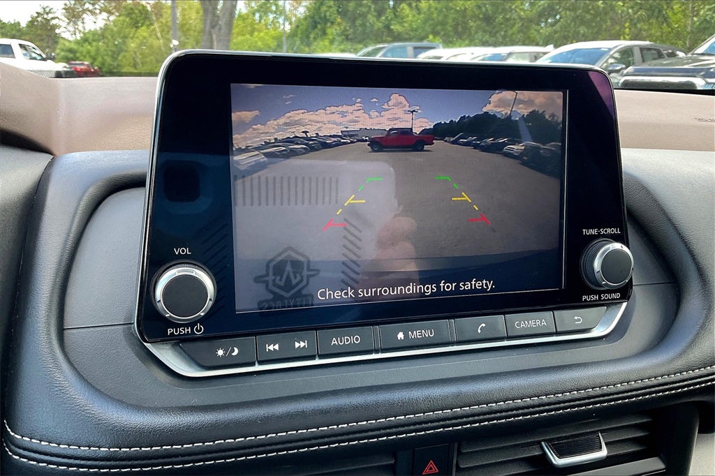 2023 Nissan Rogue SV - Photo 18
