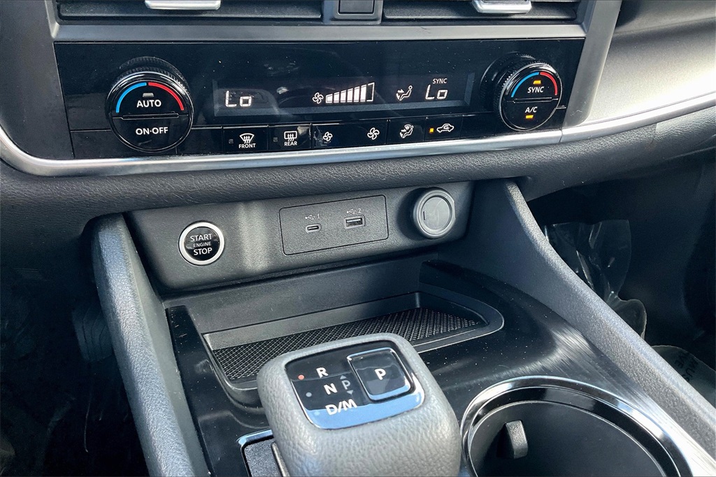 2023 Nissan Rogue SV - Photo 24