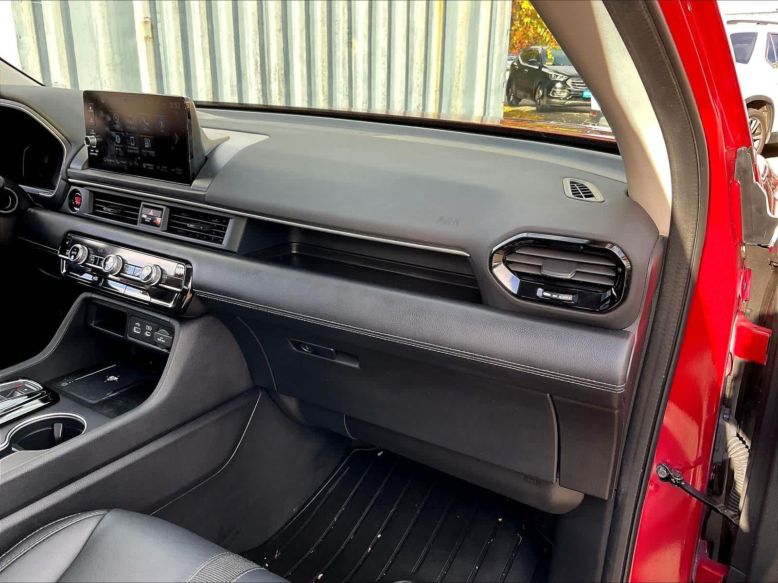 2024 Honda Pilot Touring - Photo 21