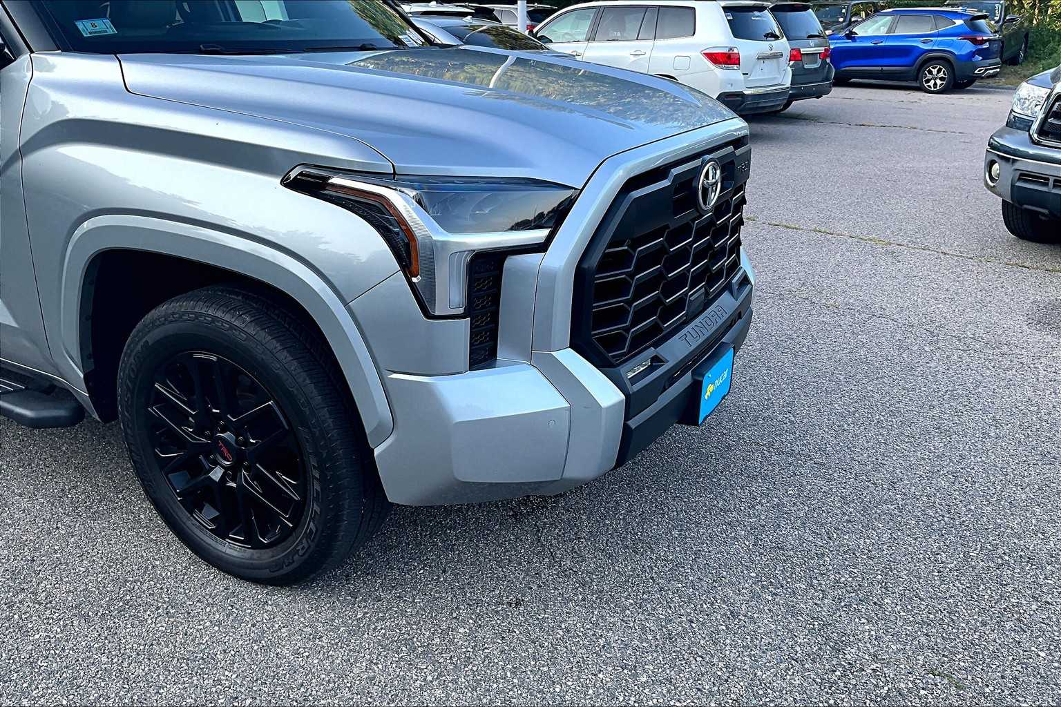2024 Toyota Tundra SR5 - Photo 5