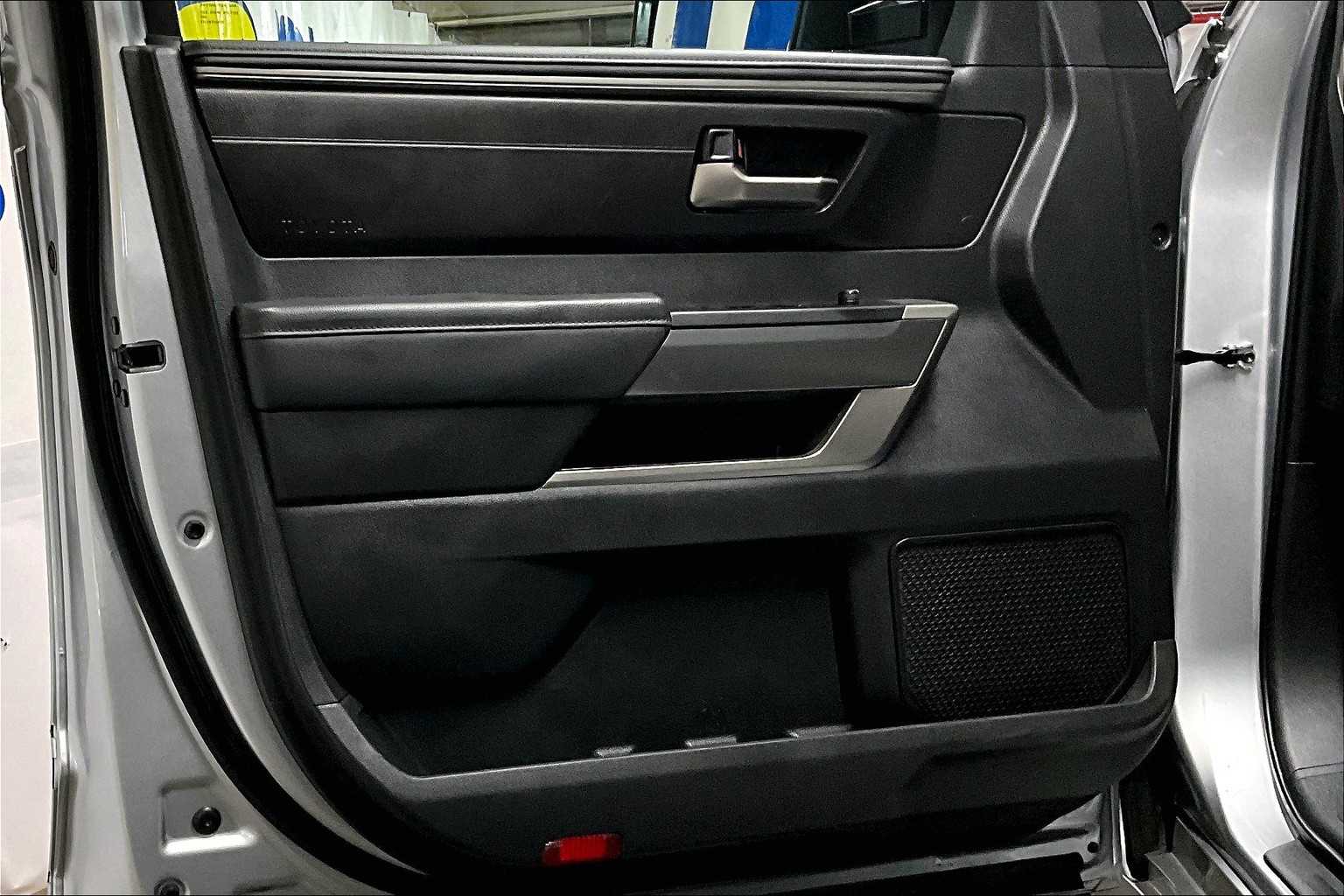 2024 Toyota Tundra SR5 - Photo 9