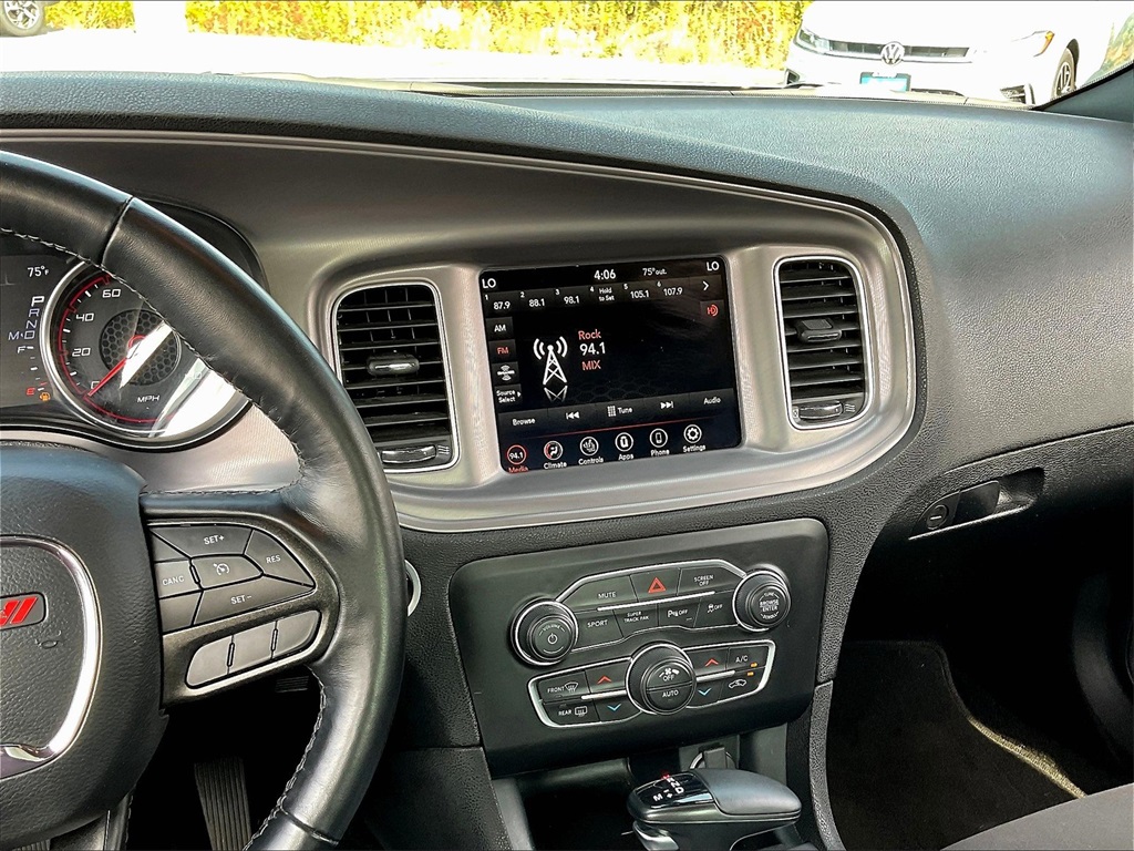 2023 Dodge Charger SXT - Photo 17