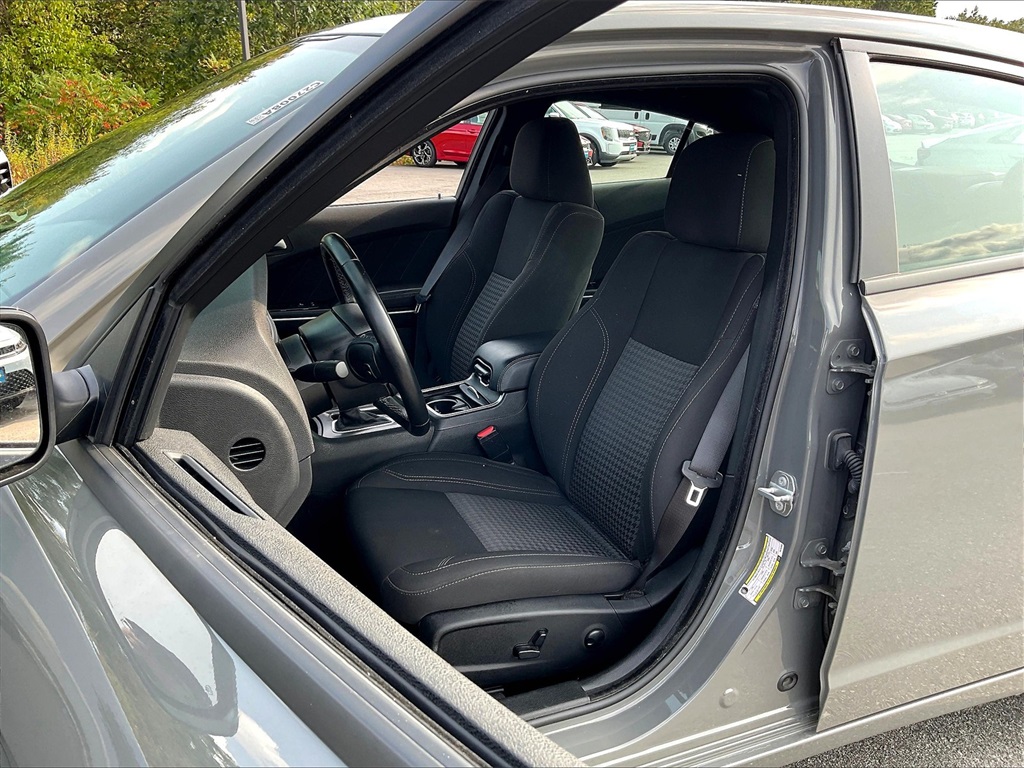 2023 Dodge Charger SXT - Photo 9