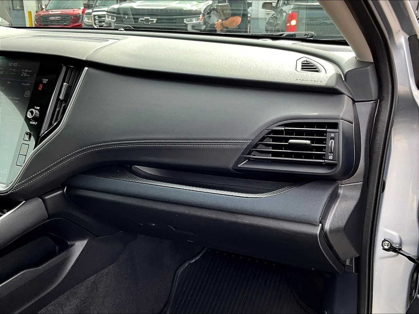 2021 Subaru Outback Premium - Photo 13