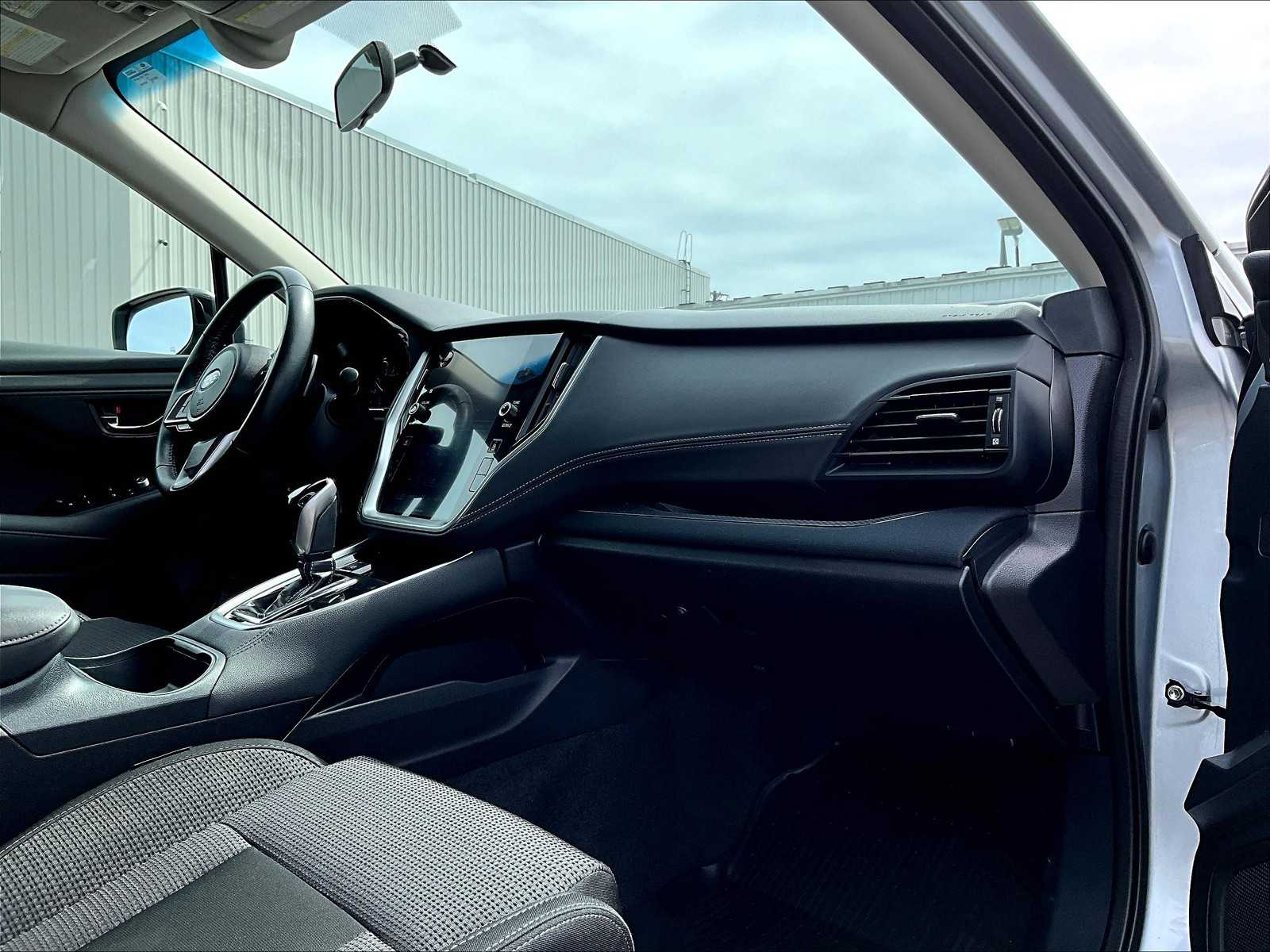 2021 Subaru Outback Premium - Photo 14