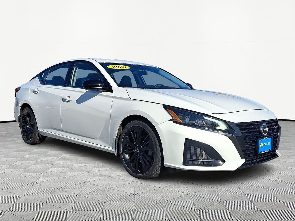 2023 Nissan Altima 2.5 SR