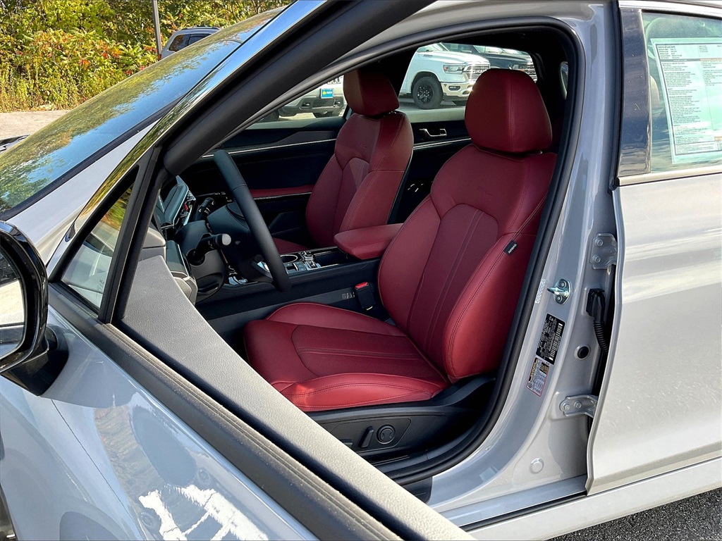 2026 Kia K5 GT-Line - Photo 11