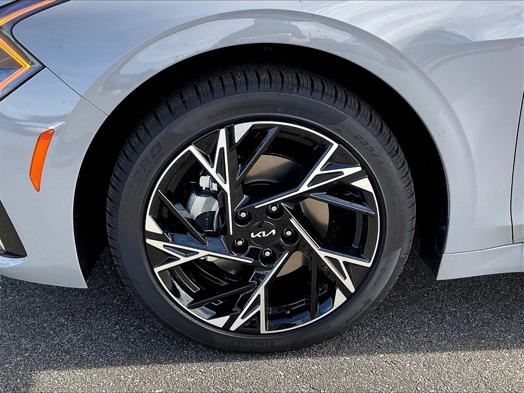 2026 Kia K5 GT-Line - Photo 8