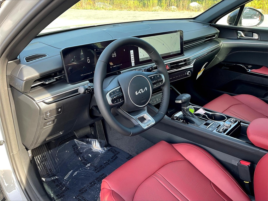 2026 Kia K5 GT-Line - Photo 9