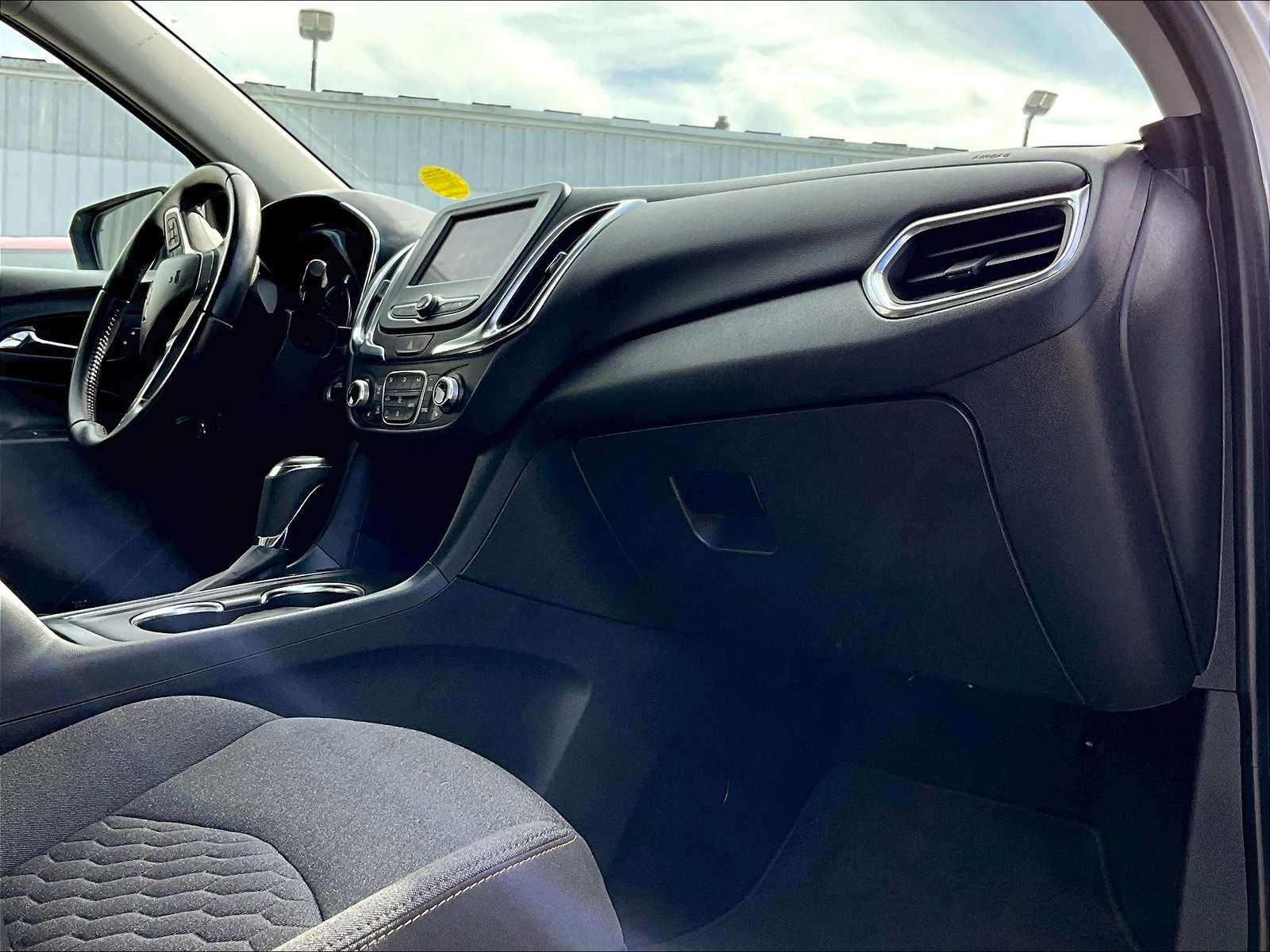 2021 Chevrolet Equinox LT - Photo 14