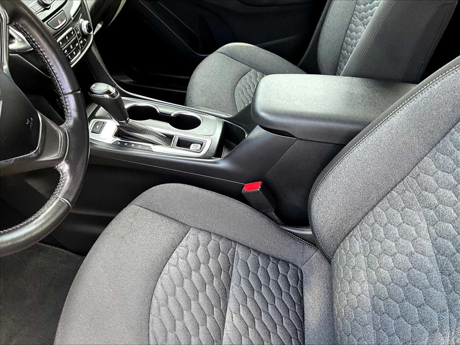 2021 Chevrolet Equinox LT - Photo 20