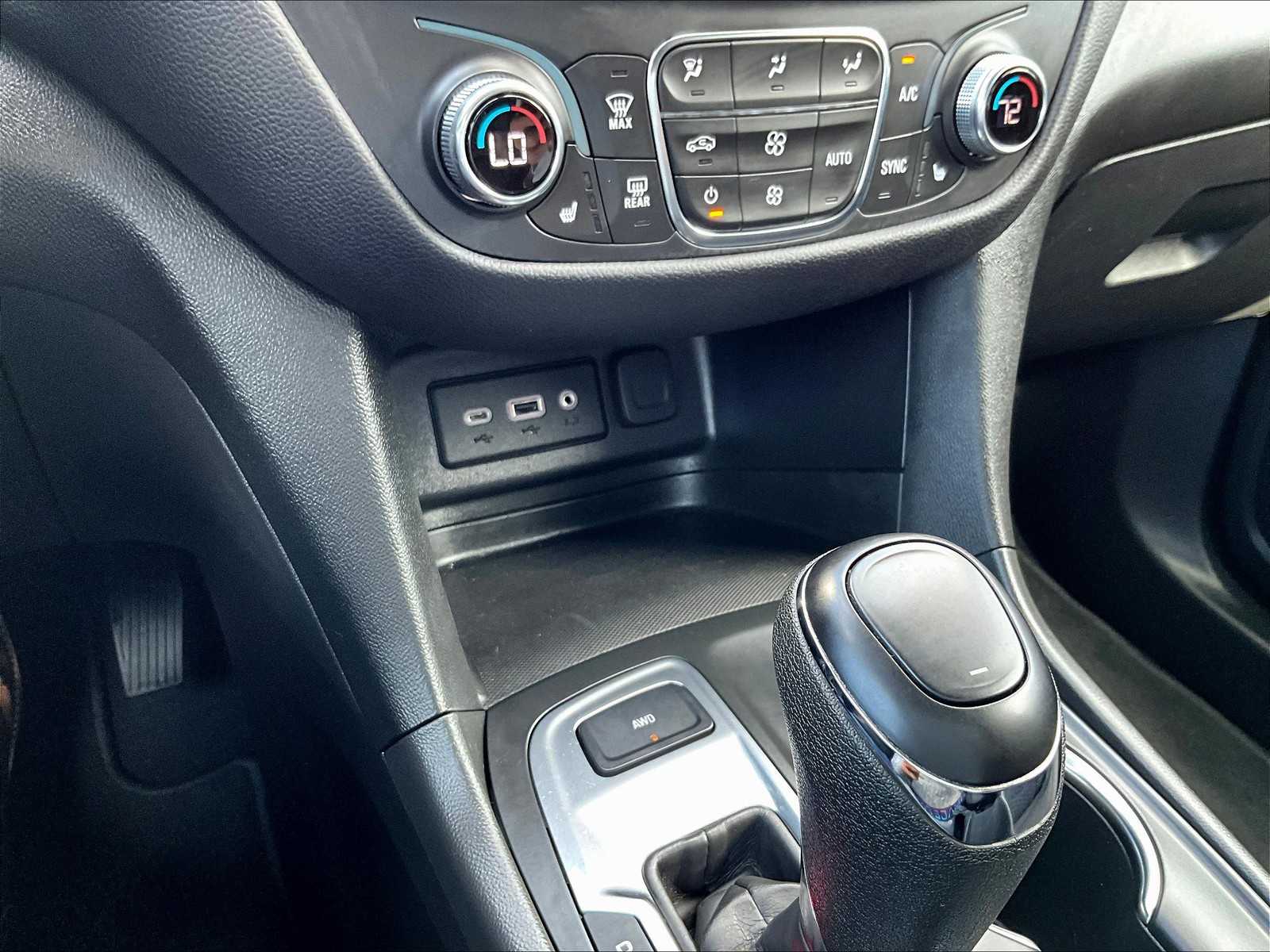 2021 Chevrolet Equinox LT - Photo 25