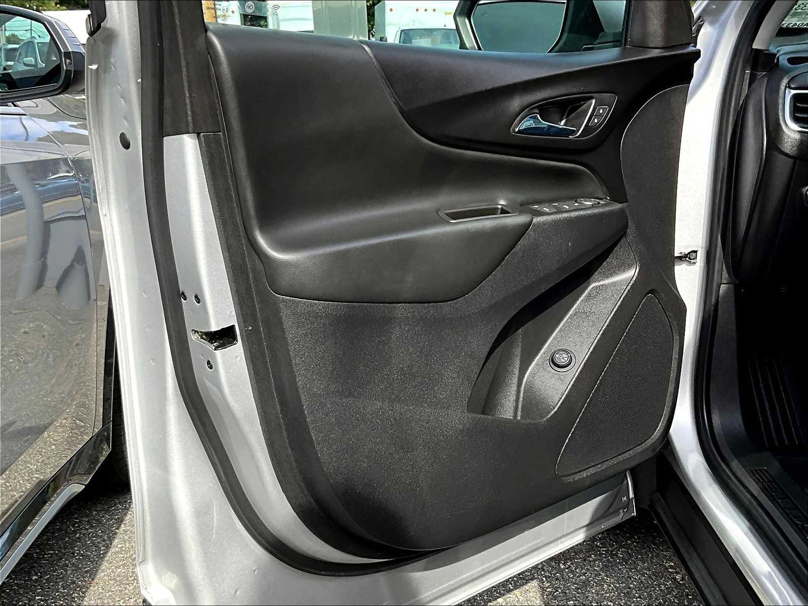 2021 Chevrolet Equinox LT - Photo 9