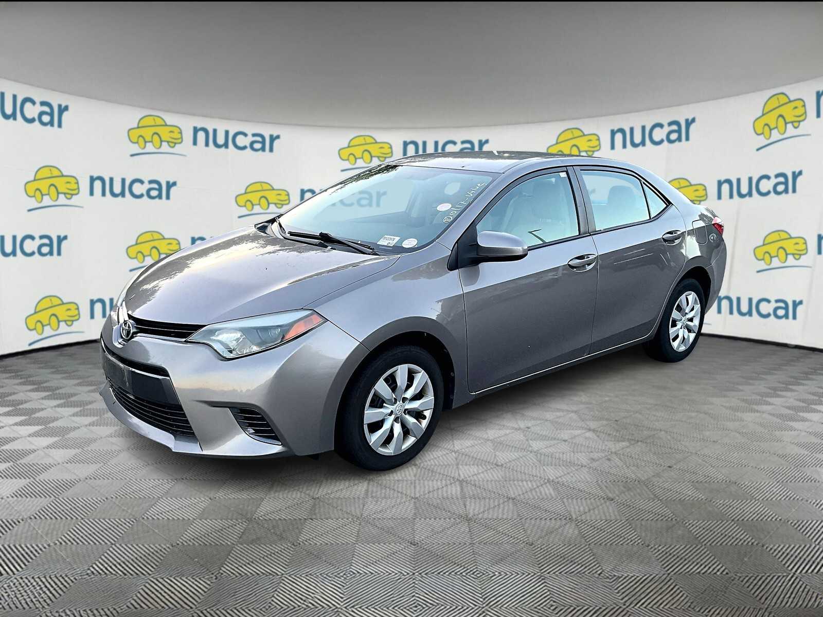 2015 Toyota Corolla LE - Photo 2
