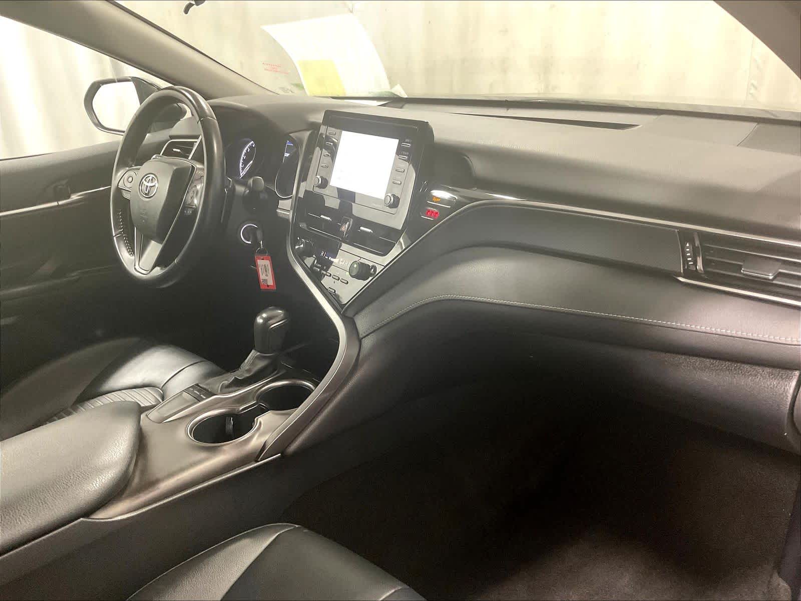 2023 Toyota Camry SE - Photo 14