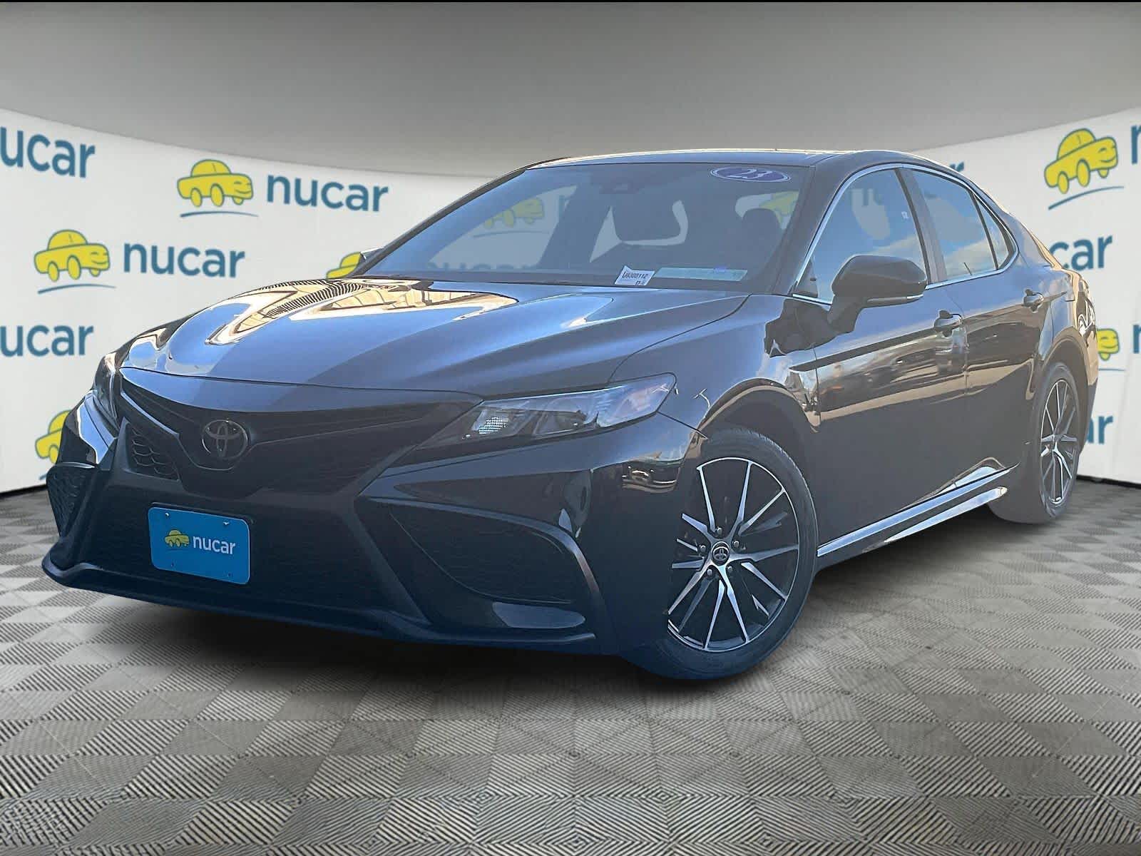 2023 Toyota Camry SE - Photo 3