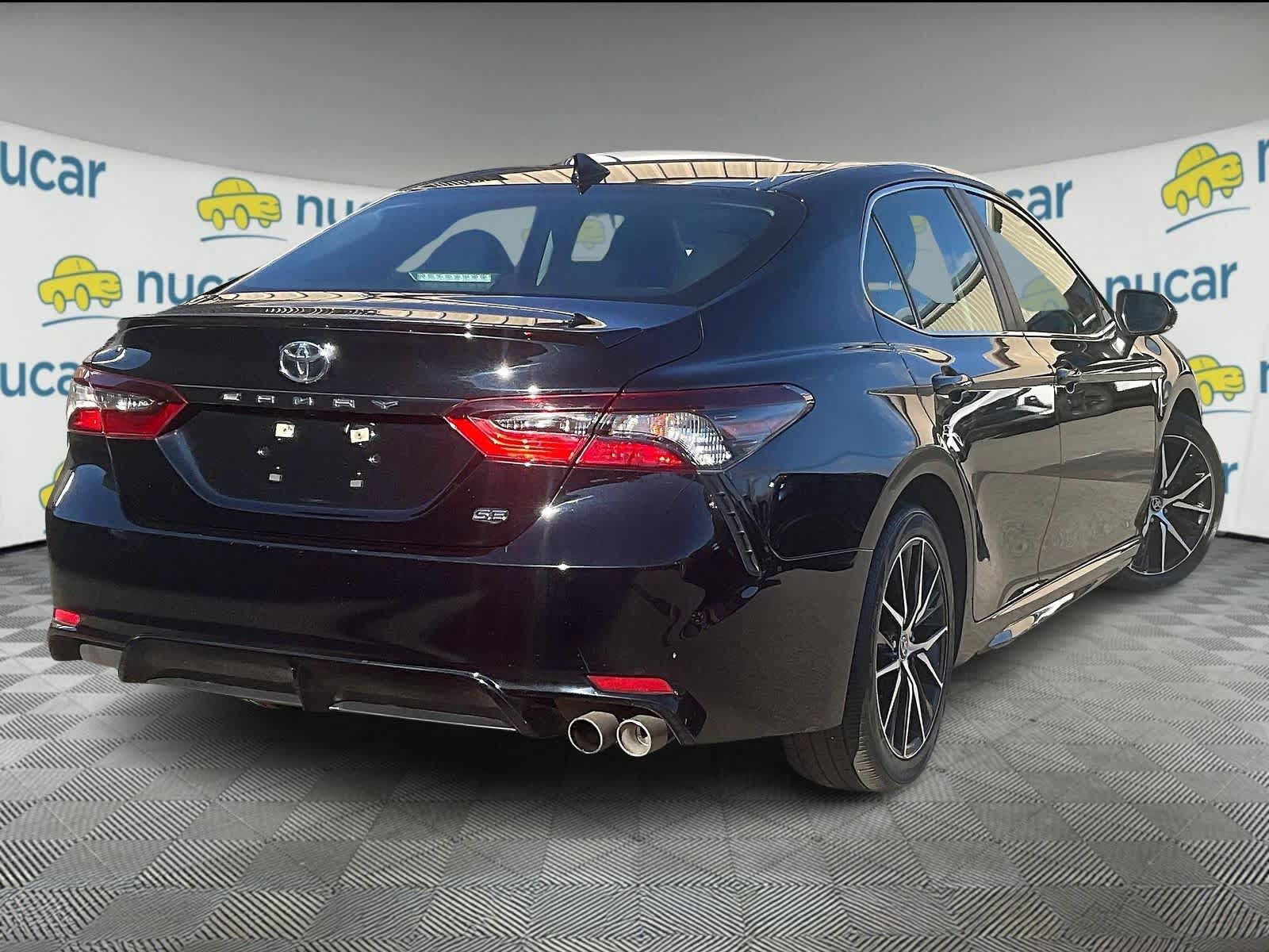 2023 Toyota Camry SE - Photo 6