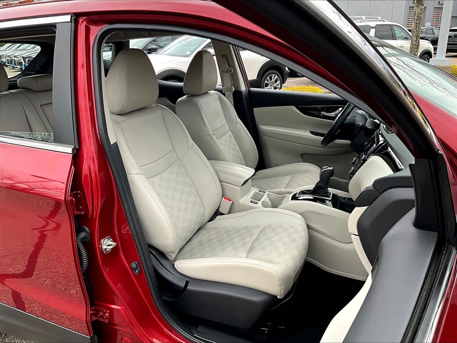 2022 Nissan Rogue Sport SV - Photo 11