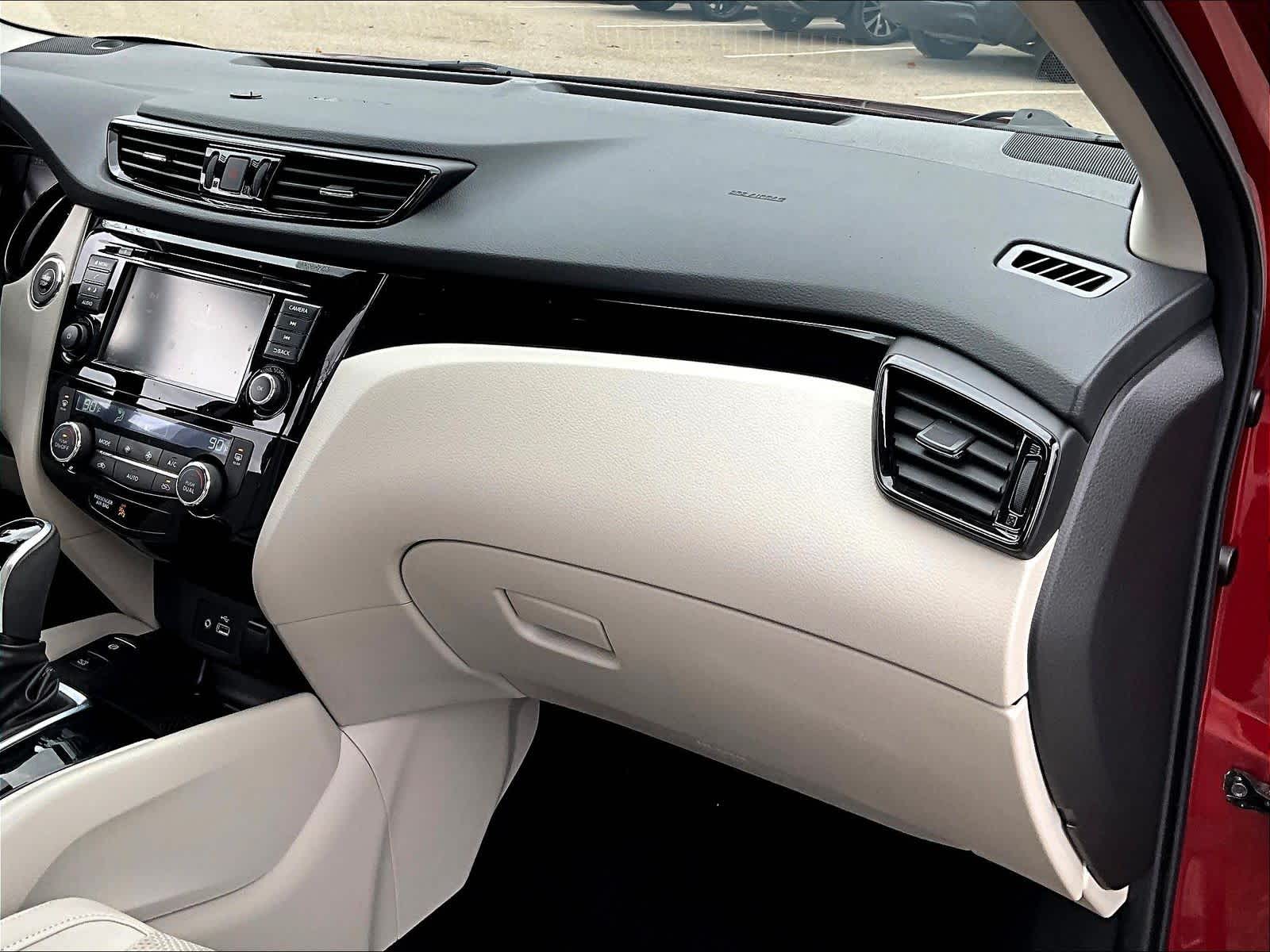 2022 Nissan Rogue Sport SV - Photo 13