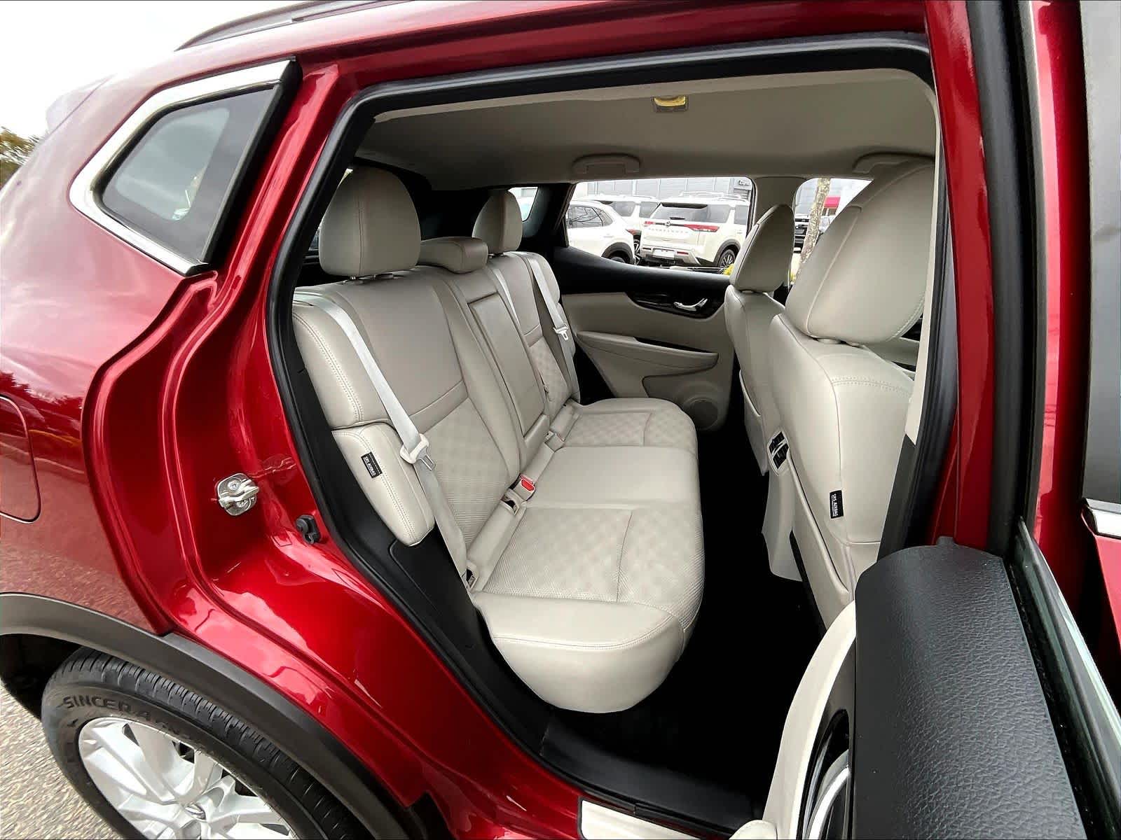 2022 Nissan Rogue Sport SV - Photo 16