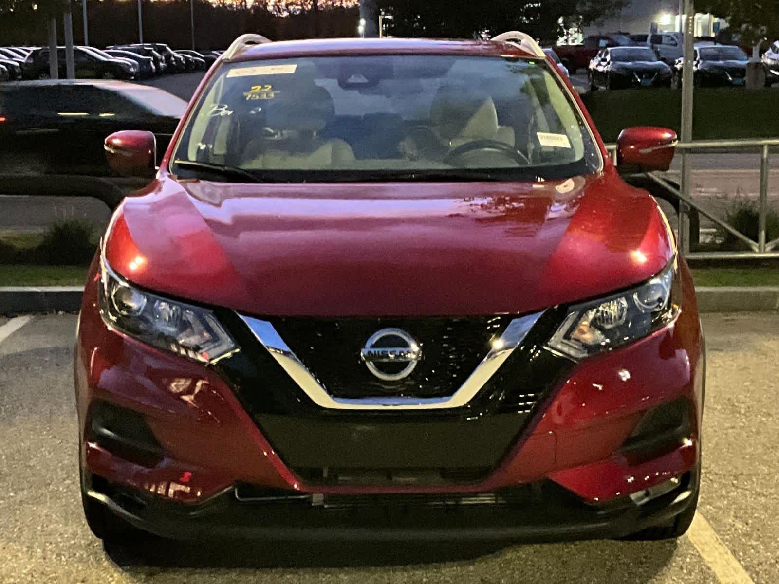 2022 Nissan Rogue Sport SV - Photo 2