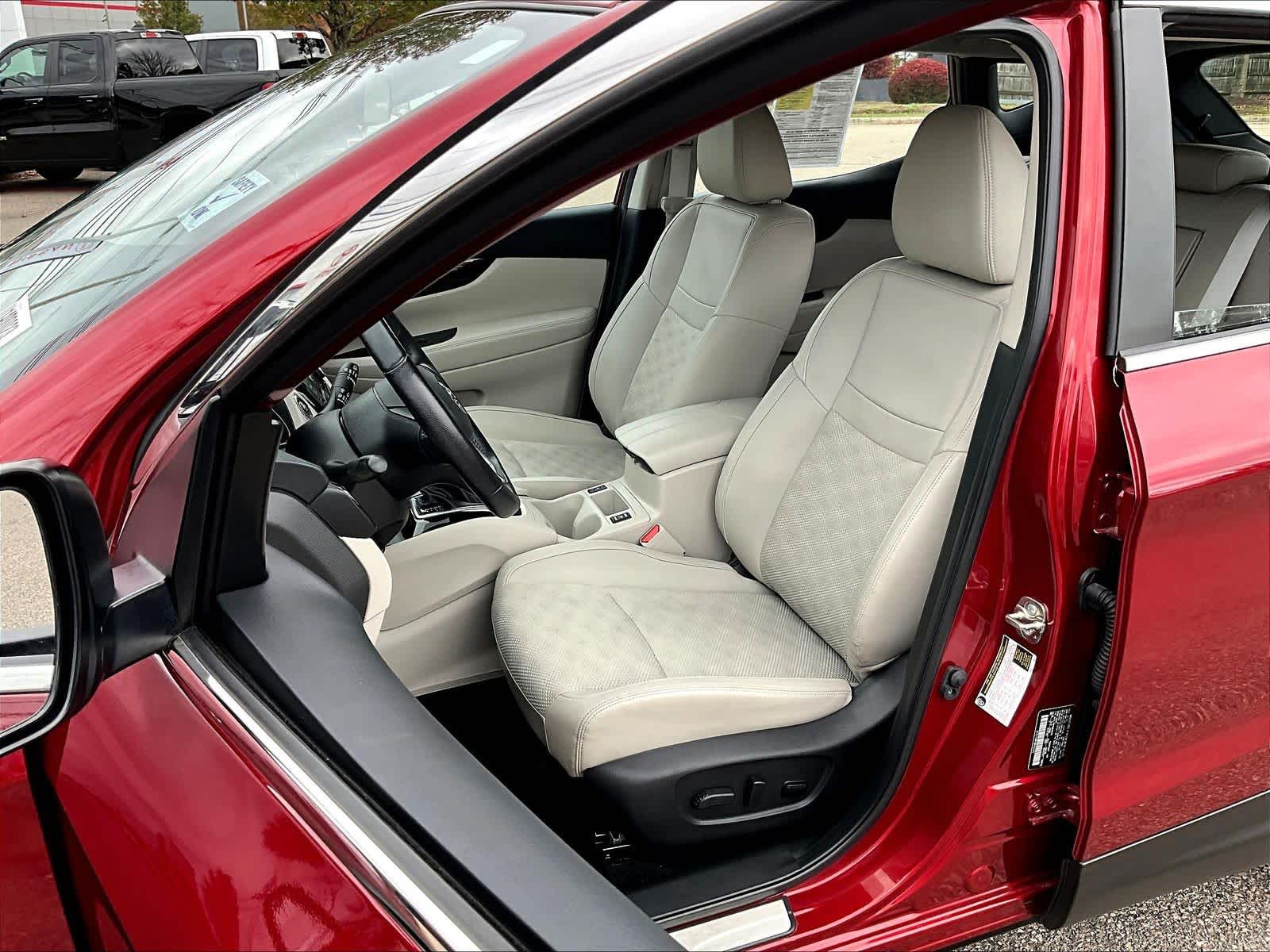 2022 Nissan Rogue Sport SV - Photo 10