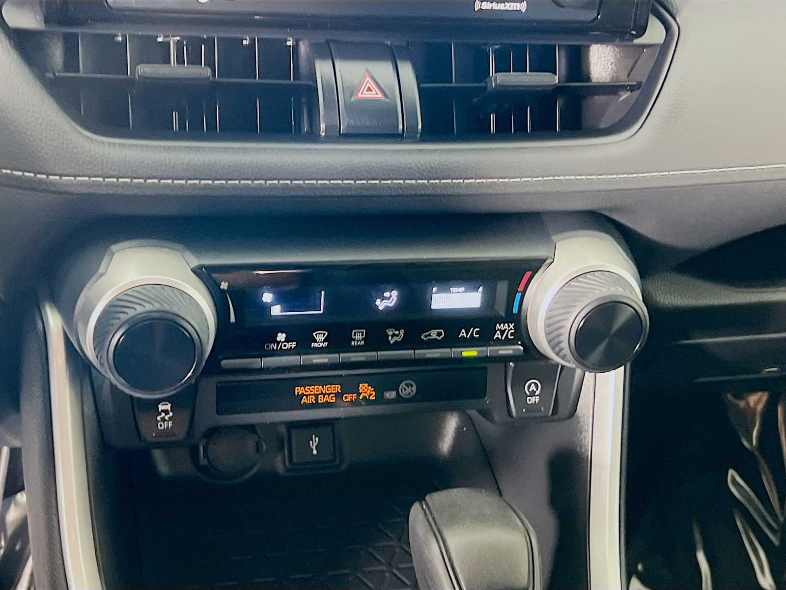 2022 Toyota RAV4 LE - Photo 15