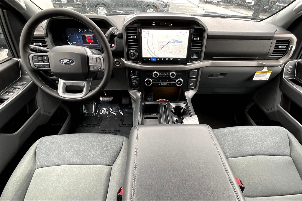 2025 Ford F-150 XLT - Photo 12