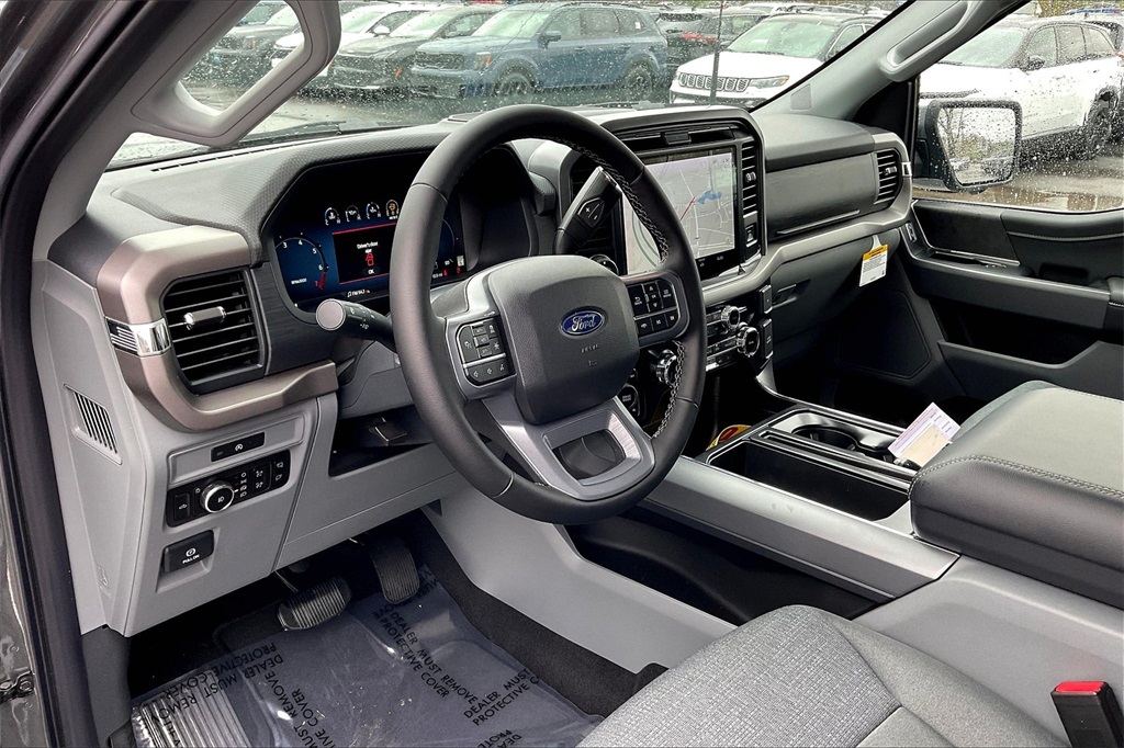 2025 Ford F-150 XLT - Photo 9
