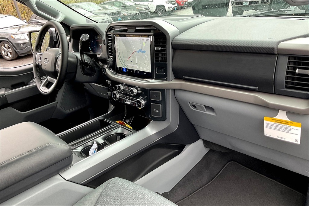 2025 Ford F-150 XLT - Photo 10