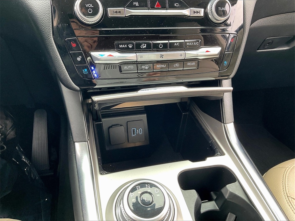 2022 Ford Explorer Limited - Photo 26